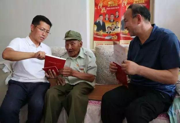 救援卡通熊仔